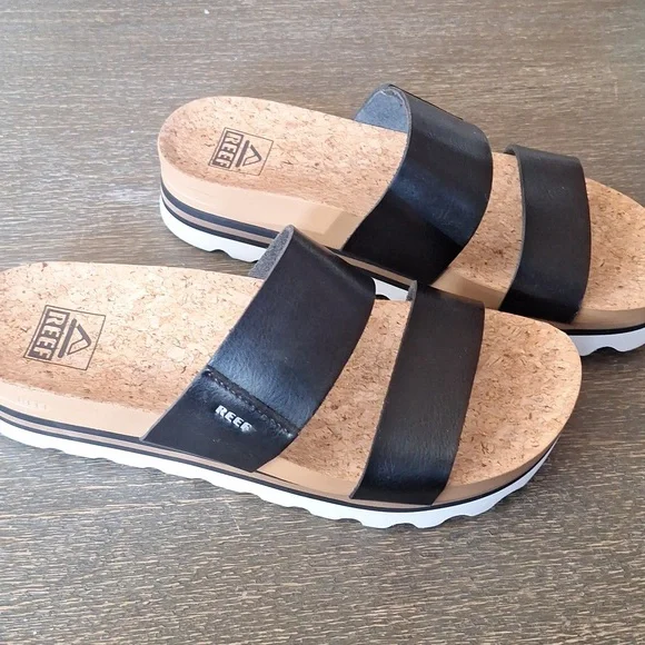 New Reef Black and Brown Cork Sandals - Picture 3 of 4